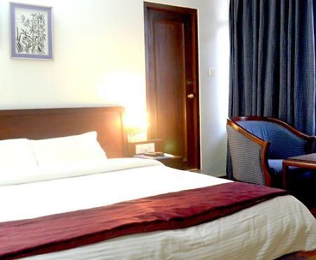 Hotel Sagar International Lucknow Esterno foto